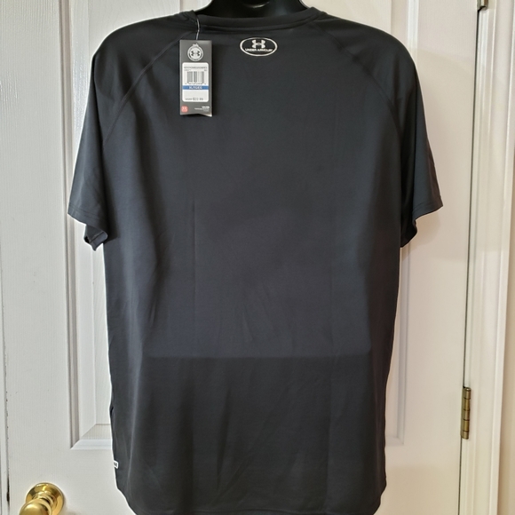 Under Armour Tee - Picture 5 of 7